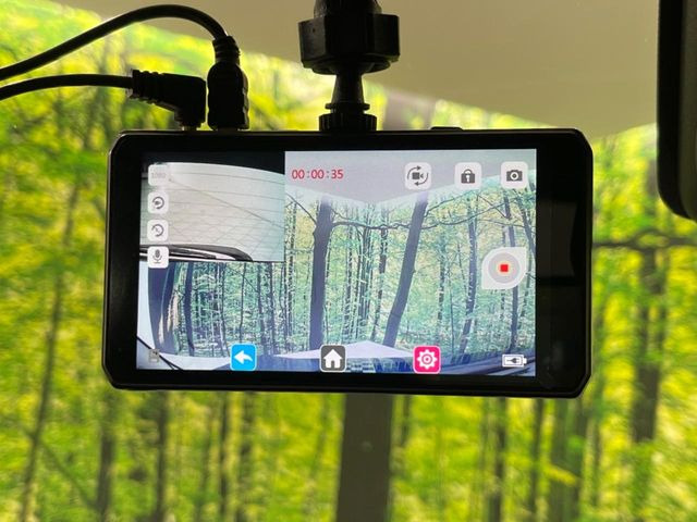 �y�h���C�u���R�[�_�[�z���S�E���S�ȃJ�[���C�t�ɕK�{�̃h���C�u���R�[�_�[�𑕔�!���s���͂������A������^�]�⎖�̂ɑ��������ۂ̏󋵂��f���ŋL�^���A����̃��X�N�ɔ����܂��B