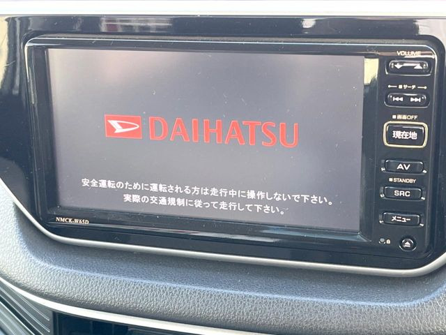 �y�����i�r�z�l�C�̏����i�r�𑕔����Ă���܂��B�i�r�̎g���₷���͂������A�I�[�f�B�I�@�\���[��!�L�����v�◷�s�͂������A�ʋ΂┃�����ȂǕ��i�̃h���C�u���y�����Ȃ�͂���