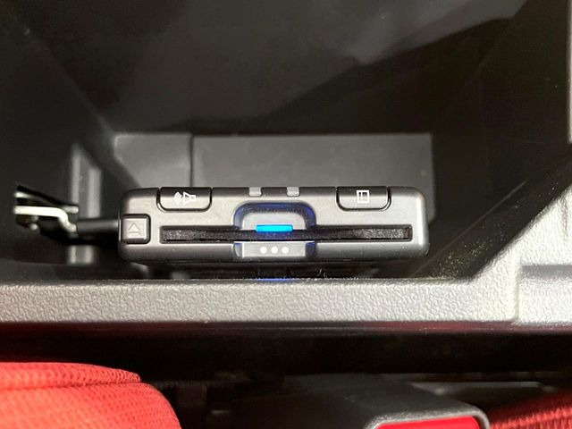 【ETC】高速道路の料金所をストレスなく通過!話題のスポットやサービスエリアに多い「スマートIC」利用時は必須のアイテムです。当店でセットアップを実施、ご納車当日からすぐにご利用いただけます!