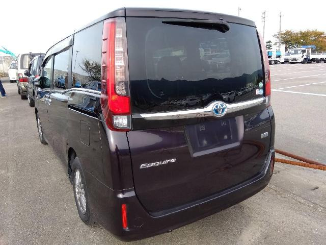 エスクァイアハイブリッド1.8 Gi