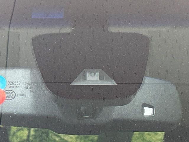 �y�G�}�[�W�F���V�[�u���[�L�z���s���ɑO���̎ԗ�����F�����A�Փ˂������Ȏ��͌x��ƃu���[�L�ŏՓˉ���Ɣ�Q�y�����A�V�X�g�B�����S�Ƀh���C�u�����y���݂��������܂��B