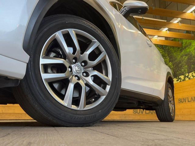 �y����18�C���`�A���~�z�C�[���z�O�ςɃ}�b�`���������A���~�z�C�[���𑕒����Ă���܂��B�e��ЊO�A���~�z�C�[����A�X�^�b�h���X�^�C�����戵�����Ă���܂��B���񂲑��k����������