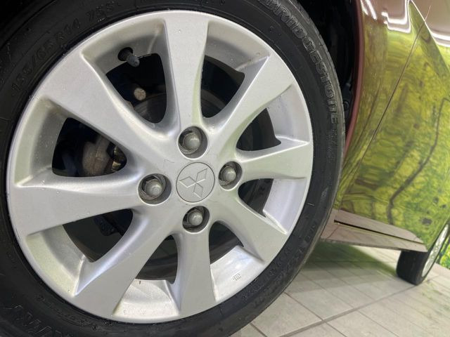 �y����14�C���`�A���~�z�C�[���z�O�ςɃ}�b�`���������A���~�z�C�[���𑕒����Ă���܂��B�e��ЊO�A���~�z�C�[����A�X�^�b�h���X�^�C�����戵�����Ă���܂��B���񂲑��k����������