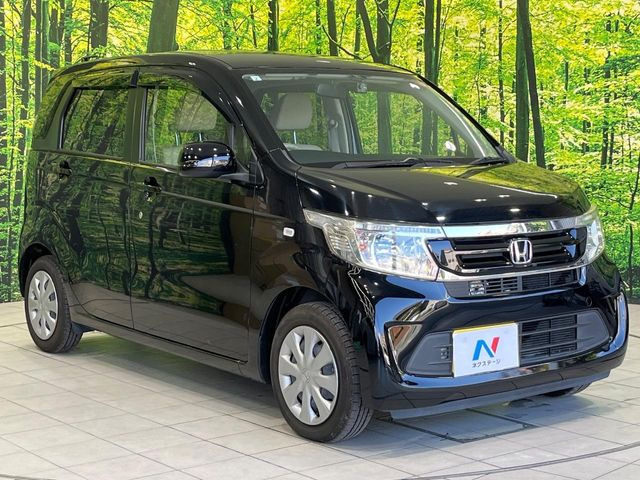 高透明度のガラス皮膜で撥水はもちろん、上質なツヤ・光沢を実現。紫外線や酸性雨から大切な愛車を保護し、色あせ・劣化を防止。「弾スプラッシュコート」、「弾プリミッサコート」からお選びいただけます。