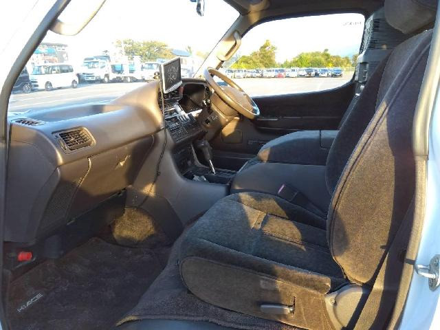 ハイエース3.0 スーパーカスタムリミテッド ミドルルーフ ディーゼル 4WD