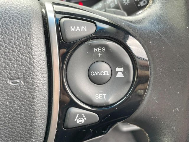 【アダプティブクルーズコントロール】高速道路での長距離走行が楽に!!自動で速度を保つクルーズコントロールが、衝突軽減システムと連携し、前方の車両を感知して車間を保つように速度調節してくれます!!