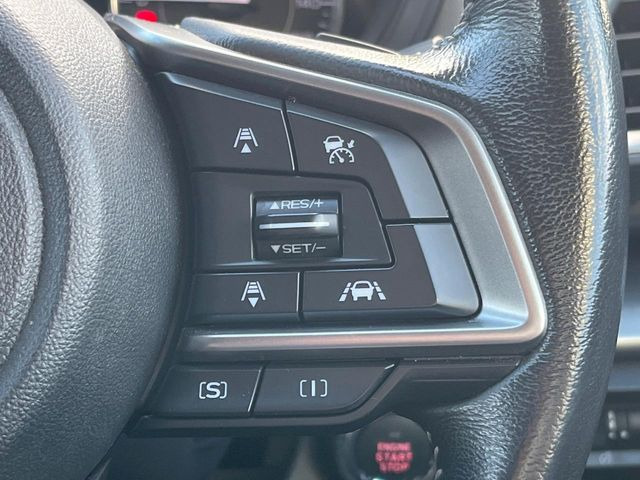 【全車速追従機能付クルーズコントロール】高速道路での長距離走行が楽に!!自動で速度を保つクルーズコントロールが、衝突軽減システムと連携し、前方の車両を感知して車間を保つように速度調節してくれます!!