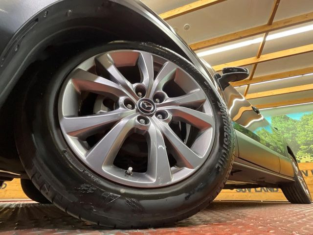 �y����18�C���`�A���~�z�C�[���z�O�ςɃ}�b�`���������A���~�z�C�[���𑕒����Ă���܂��B�e��ЊO�A���~�z�C�[����A�X�^�b�h���X�^�C�����戵�����Ă���܂��B���񂲑��k����������