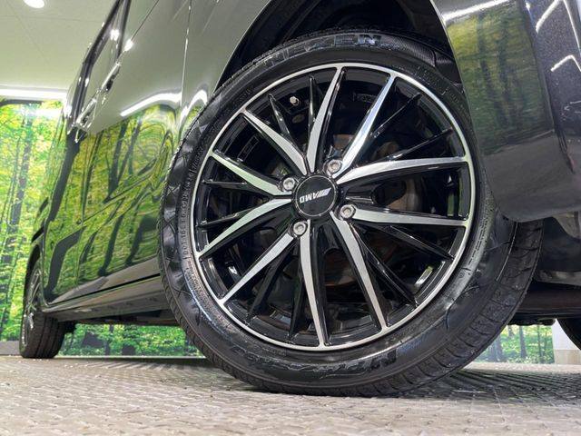 【15インチアルミホイール】外観にマッチしたアルミホイールを装着しております。各種アルミホイールや、スタッドレスタイヤも取扱いしております。是非ご相談ください♪