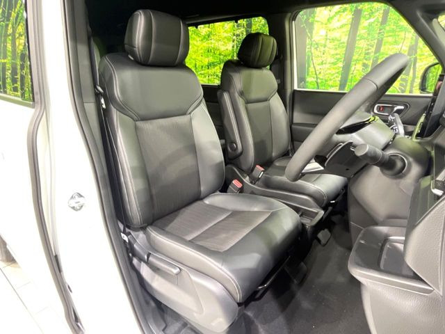 もちろん車内はキレイです♪よりクリーンな状態をキープしたいお客様には『ナノゾーンコート』がおすすめ!新型コロナウイルス対策や、除菌・消臭に効果を発揮し多くの方にご好評いただいております。