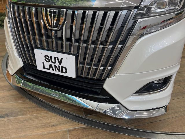 【モデリスタエアロ】人気のモデリスタエアロを装着!クルマの外観がよりスタイリッシュになり、街中で存在感あふれる1台に♪将来買い替える時にもリセールに影響しやすく、価値ある人気の装備です!