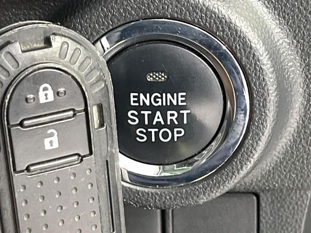 �y�X�}�[�g�L�[�z�J�o����|�P�b�g�ɓ��ꂽ�܂܂ł��h�A�̎{���E�������\�ȃX�}�[�g�L�[�𑕔��B�G���W���̃I���E�I�t�����J�M�����o���K�v����������Ƃ��Ă��֗��ł���