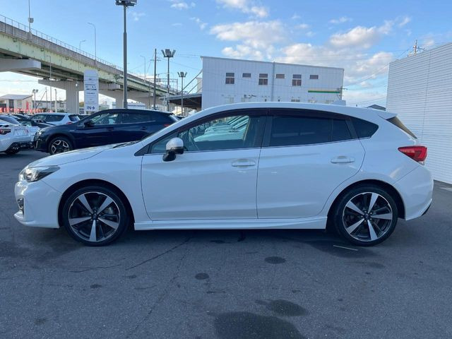 ☆全国のネクステージからお取り寄せが可能※!遠方の店舗に展示してあるクルマが気になる場合も、最寄りの店舗でご覧いただくことが可能です!是非私たちに要望をお聞かせください!※別途費用