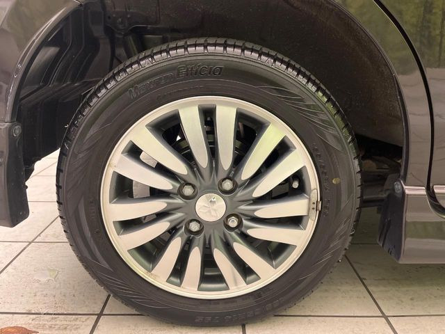 �y����14�C���`�A���~�z�C�[���z�O�ςɃ}�b�`���������A���~�z�C�[���𑕒����Ă���܂��B�e��ЊO�A���~�z�C�[����A�X�^�b�h���X�^�C�����戵�����Ă���܂��B���񂲑��k����������