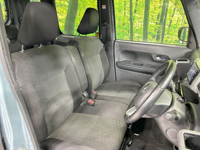 運転席シート廻りは使用感も少なく、良好な状態となっています。丁寧に使われていたことがよくわかりますね。