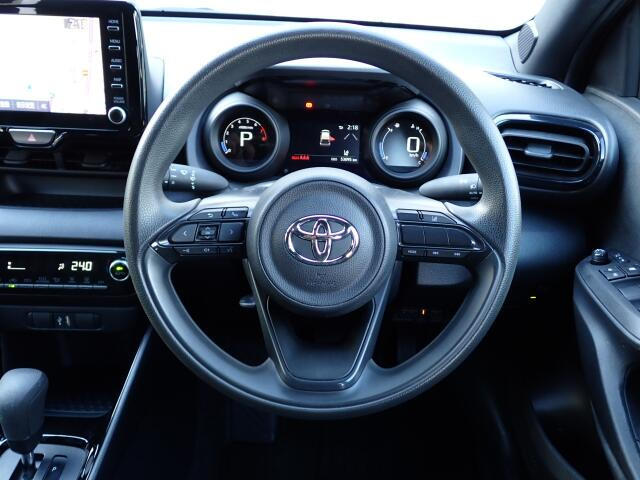 オリックス認定中古車は厳選した上質な車輌のみをお届け致します。全車にプロの職人による徹底した内外装の清掃、磨き上げております。