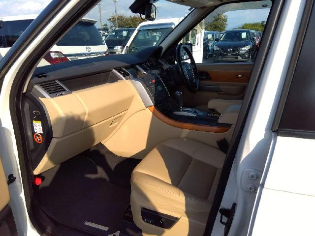 レンジローバースポーツ4.4 V8 4WD