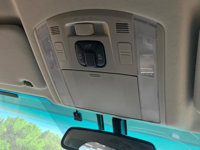 �y�����p���[�X���C�h�h�A�z�X�}�[�g�L�[��^�]�Ȃ̃X�C�b�`�Ō�ȗ����X���C�h�h�A�̊J���\���d��������͂����ăh�A���J����K�v�������A�����Ȃ��q�l�ł��ȒP�ɊJ���߂ł����K�ł���