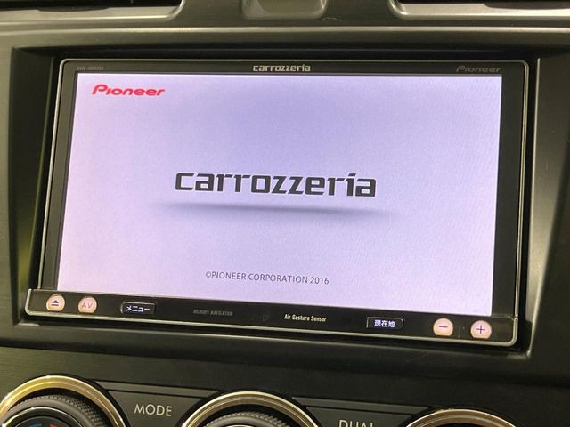 【純正ナビ】人気の純正ナビを装備。オーディオ機能も充実しており、Bluetooth接続すればお持ちのスマホやMP3プレイヤーの音楽を再生可能!毎日の運転がさらに楽しくなります!!