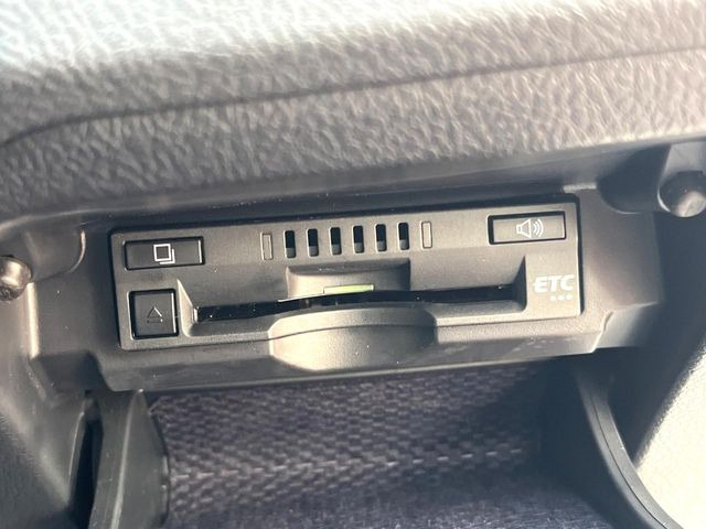 【ETC】高速道路の料金所をストレスなく通過!話題のスポットやサービスエリアに多い「スマートIC」利用時は必須のアイテムです。当店でセットアップを実施、ご納車当日からすぐにご利用いただけます!