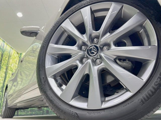 �y����18�C���`�A���~�z�C�[���z�O�ςɃ}�b�`���������A���~�z�C�[���𑕒����Ă���܂��B�e��ЊO�A���~�z�C�[����A�X�^�b�h���X�^�C�����戵�����Ă���܂��B���񂲑��k����������