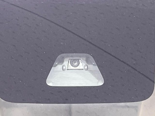 �y�X�}�[�g�A�V�X�g�z���s���ɑO���̎ԗ�����F�����A�Փ˂������Ȏ��͌x��ƃu���[�L�ŏՓˉ���Ɣ�Q�y�����A�V�X�g�B�����S�Ƀh���C�u�����y���݂��������܂��B