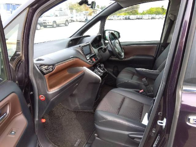 エスクァイアハイブリッド1.8 Gi