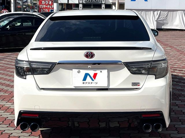 安心の最長10年・走行無制限保証(有償)をご用意。保証内容も充実はもちろん、無料点検&オイル交換や、年中無休の全国・24時間ロードサービスも付帯されておりますのでご安心下さい。