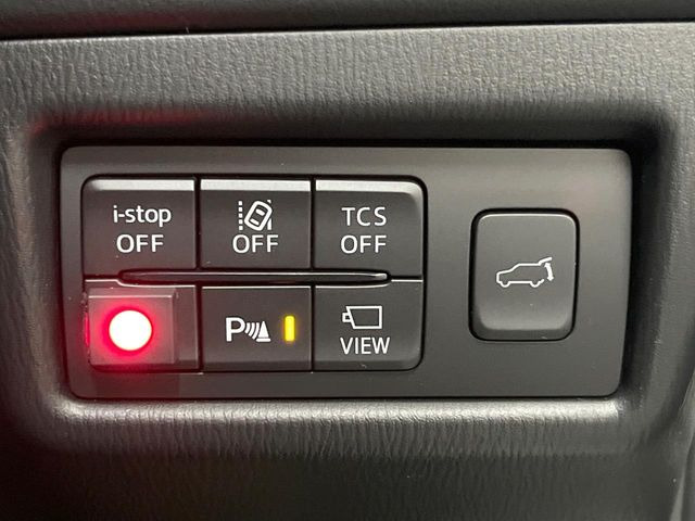 【パワーバックドア】スマートキーや運転席のボタンを押すだけでリアゲートが自動で開閉します!荷物を持っている時や、高い位置にあるバックドアを閉める際に便利な機能です♪