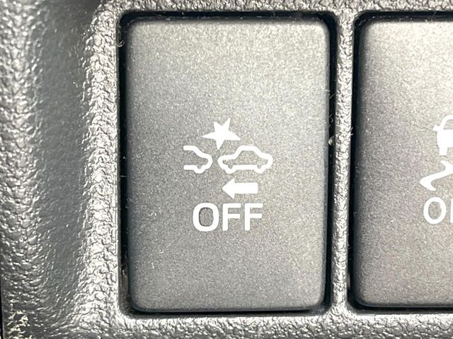 �y�X�}�[�g�A�V�X�g�z���s���ɑO���̎ԗ�����F�����A�Փ˂������Ȏ��͌x��ƃu���[�L�ŏՓˉ���Ɣ�Q�y�����A�V�X�g�B�����S�Ƀh���C�u�����y���݂��������܂��B