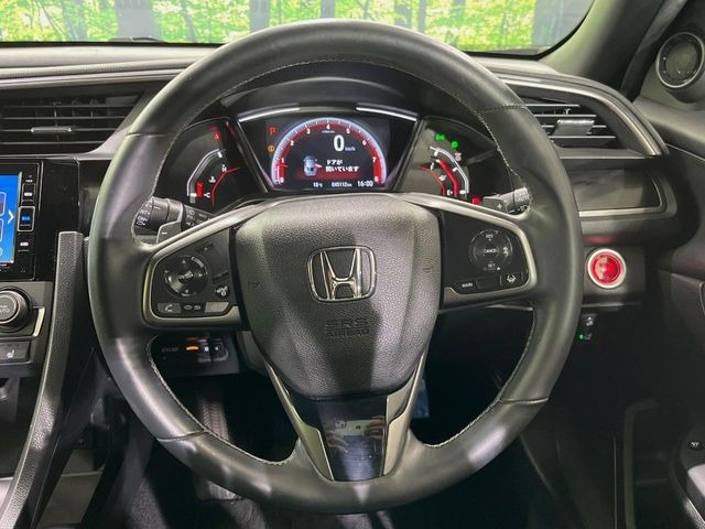 �y�����v�����X�e�A�����O�z�㎿�Ȋv���g�p���邱�ƂŁA��ɂ����������݂ƂĂ��^�]���₷���n���h���ł���