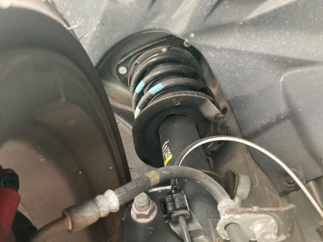 下回りの劣化予防の為の防錆加工の施工も承っております。降雪地域はもちろん、沿岸部にお住いの方や、趣味でマリン・ウィンタースポーツをされる方に大変好評いただいております。