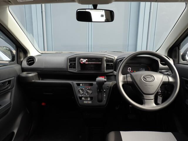 �C���p�l�摜�ɂȂ�܂��B�ԓ��͐��Ǝ҂ɂĎ����N���[�j���O�{�H�ς݂Ȃ̂ŁA��ϐ����ł��B