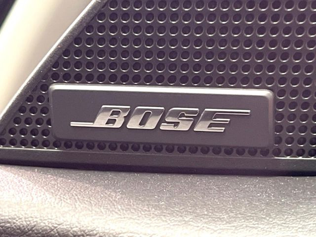 �yBOSE�T�E���h�V�X�e���z���[�J�[�I�v�V�����̍��i�ʃT�E���h�V�X�e���𓋍ځB��p�̃`���[�j���O���{���ꂽ�召�l�X�ȃX�s�[�J�[����ǎ��ȃT�E���h���t�ł��A�Տꊴ���ӂ�鉹����Ԃ����o���܂��B