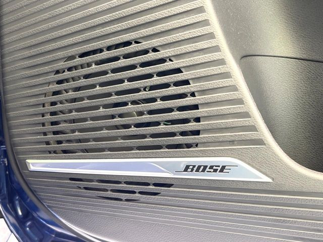 �yBOSE�T�E���h�V�X�e���z���[�J�[�I�v�V�����̍��i�ʃT�E���h�V�X�e���𓋍ځB��p�̃`���[�j���O���{���ꂽ�召�l�X�ȃX�s�[�J�[����ǎ��ȃT�E���h���t�ł��A�Տꊴ���ӂ�鉹����Ԃ����o���܂��B