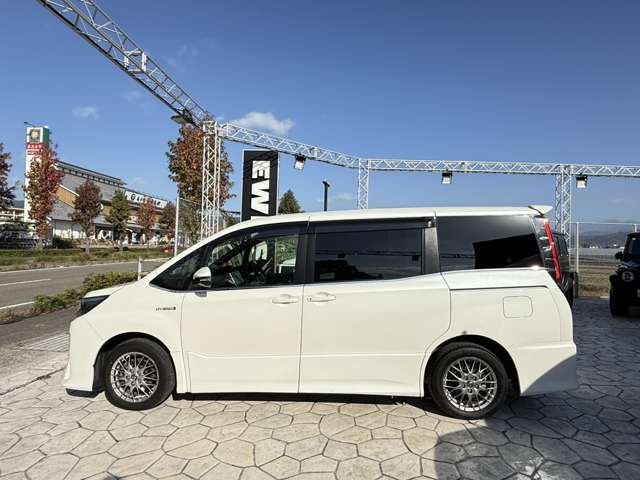 ノア1.8 ハイブリッド Si W×B