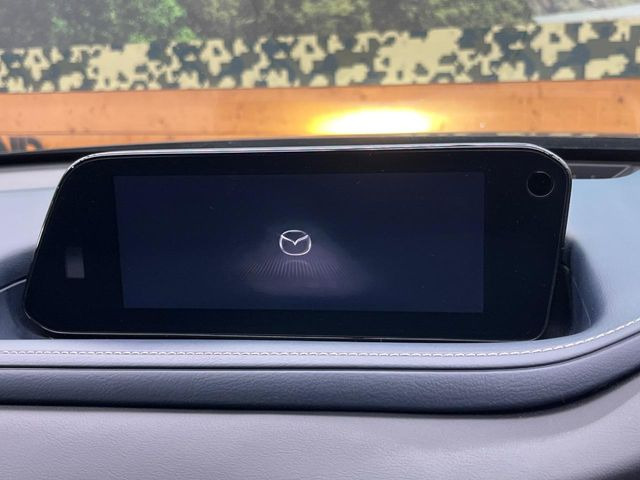 �y8.8�C���`�}�c�_�R�l�N�g�z�ԓ��̕��͋C�Ƀ}�b�`������^�̃f�B�X�v���C�B�X�}�z�ڑ��ł̃i�r�g�p��Bluetooth�Đ����A�l�X�ȋ@�\���y���߂܂��B�����I�ȃ_�C�������삪�\�ŁA�g��������ǍD�ł��B