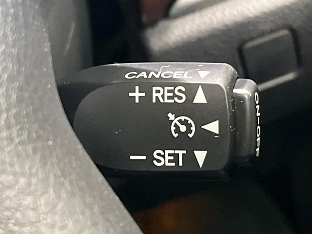 �y�N���[�Y�R���g���[���z�������H�����N���N���s�B�A�N�Z���𗣂��Ă���葬�x�ő��s���ł��A�������^�]���̕��S���y��!�����E�������ȒP�ȃX�C�b�`����Œ����ł��܂��B