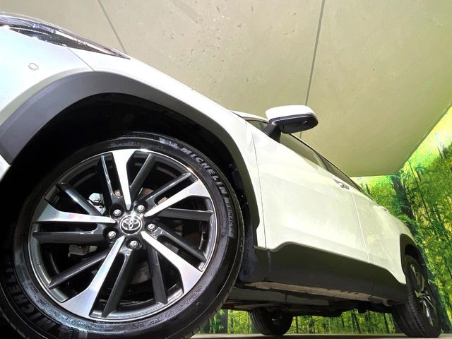 �y���������C���`�A���~�z�C�[���z�O�ςɃ}�b�`���������A���~�z�C�[���𑕒����Ă���܂��B�e��ЊO�A���~�z�C�[����A�X�^�b�h���X�^�C�����戵�����Ă���܂��B���񂲑��k����������