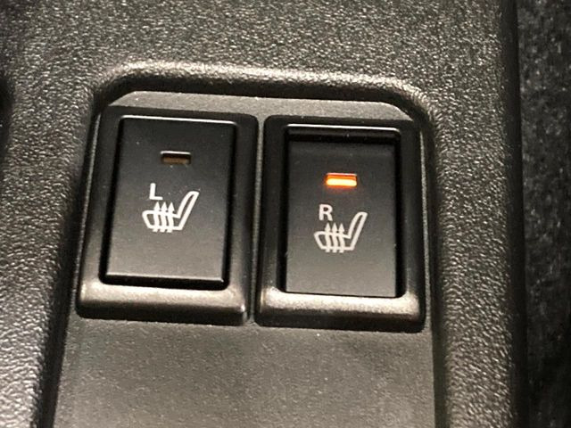 【シートヒーター】寒い日に重宝するシートヒーター!エアコンより早く温まってくれるので寒がりの人も安心ですね♪エアコンの温風は乾燥するから苦手、という方にもをおすすめです。