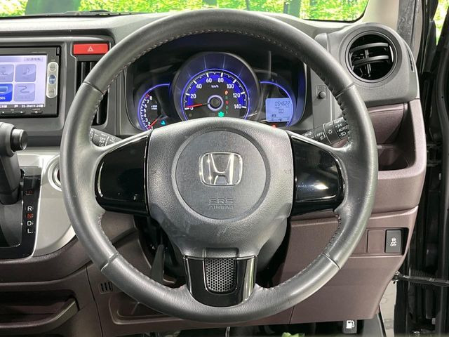 �y�����v�����X�e�A�����O�z�㎿�Ȋv���g�p���邱�ƂŁA��ɂ����������݂ƂĂ��^�]���₷���n���h���ł���