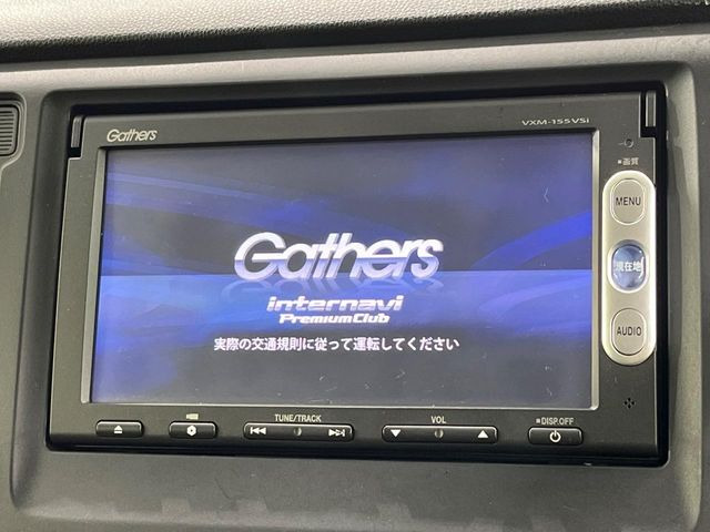 �y�����i�r�z�l�C�̏����i�r�𑕔����Ă���܂��B�i�r�̎g���₷���͂������A�I�[�f�B�I�@�\���[��!�L�����v�◷�s�͂������A�ʋ΂┃�����ȂǕ��i�̃h���C�u���y�����Ȃ�͂���