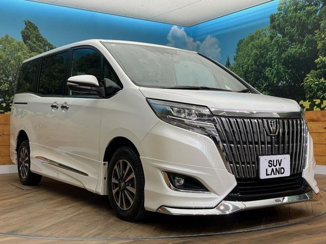 高透明度のガラス皮膜で撥水はもちろん、上質なツヤ・光沢を実現。紫外線や酸性雨から大切な愛車を保護し、色あせ・劣化を防止。「弾スプラッシュコート」、「弾プリミッサコート」からお選びいただけます。