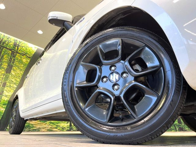 �y����16�C���`�A���~�z�C�[���z�O�ςɃ}�b�`���������A���~�z�C�[���𑕒����Ă���܂��B�e��ЊO�A���~�z�C�[����A�X�^�b�h���X�^�C�����戵�����Ă���܂��B���񂲑��k����������