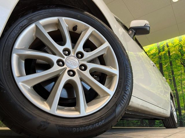 �y����16�C���`�A���~�z�C�[���z�O�ςɃ}�b�`���������A���~�z�C�[���𑕒����Ă���܂��B�e��ЊO�A���~�z�C�[����A�X�^�b�h���X�^�C�����戵�����Ă���܂��B���񂲑��k����������