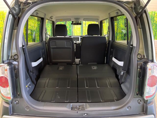 後席を格納すると、これだけの広さが!シーンに合わせたシートアレンジで、大きな荷物も積むことが出来ます♪