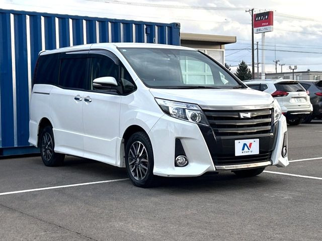 高透明度のガラス皮膜で撥水はもちろん、上質なツヤ・光沢を実現。紫外線や酸性雨から大切な愛車を保護し、色あせ・劣化を防止。「弾スプラッシュコート」、「弾プリミッサコート」からお選びいただけます。