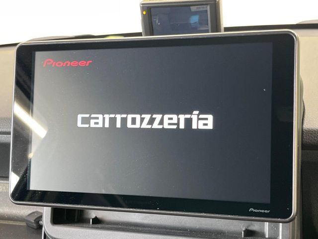 【ディスプレイオーディオ】視認性が高いディスプレイオーディオを装備♪操作性も良好で直感的なソース選択が可能です。