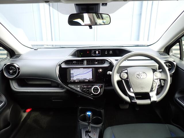 �C���p�l�摜�ɂȂ�܂��B�ԓ��͐��Ǝ҂ɂĎ����N���[�j���O�{�H�ς݂Ȃ̂ŁA��ϐ����ł��B