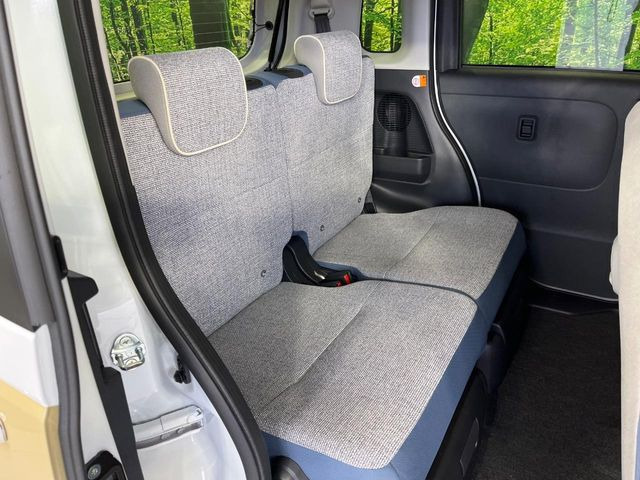 ���i���ȃI���W�i���t���A�}�b�g���I�v�V�����ɂĂ��p�ӂ��Ă���܂��B���D���ȃf�U�C����J���[�����Ԃɍ��킹�đI��ł����������Ƃ��ł��܂���